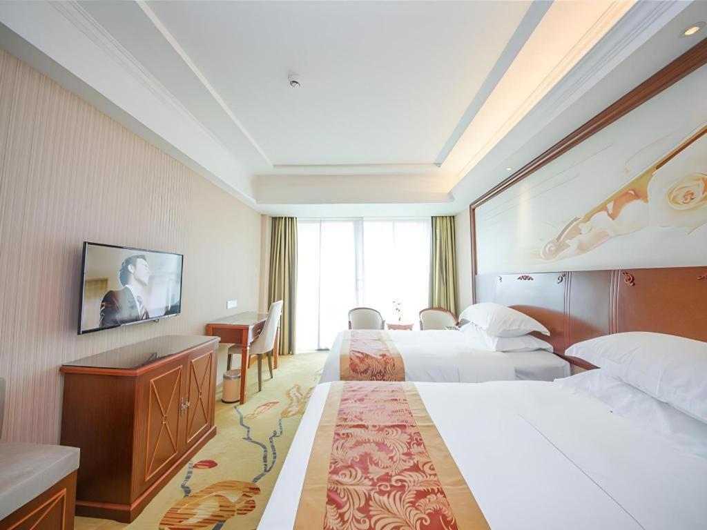 Vienna Classic Hotel Qingyuan Taihe Ancient Cave Scenic Area Ngoại thất bức ảnh